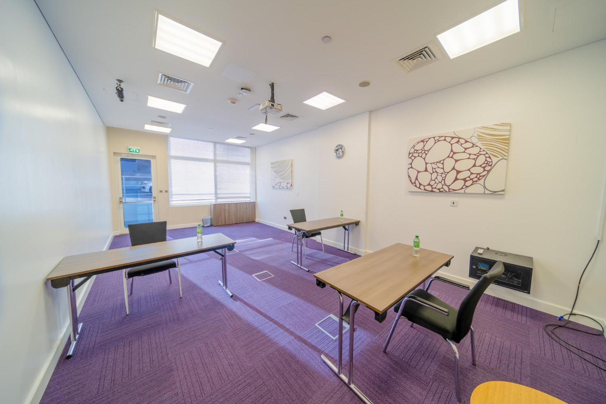 Premier Airport Business Park 3*
